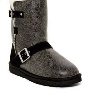 UGG Dylan Boots